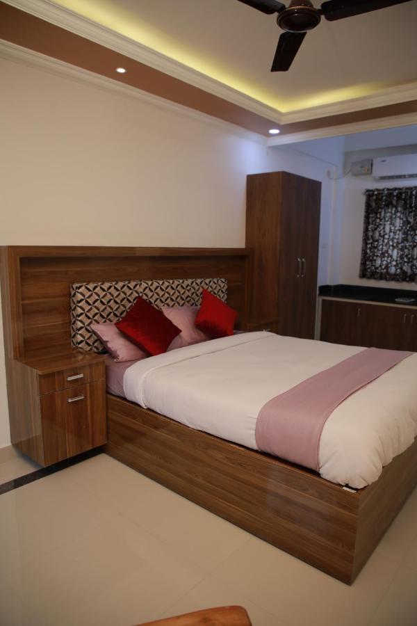 Kausthubhom Residency Hotel Tiruvalla Exterior photo